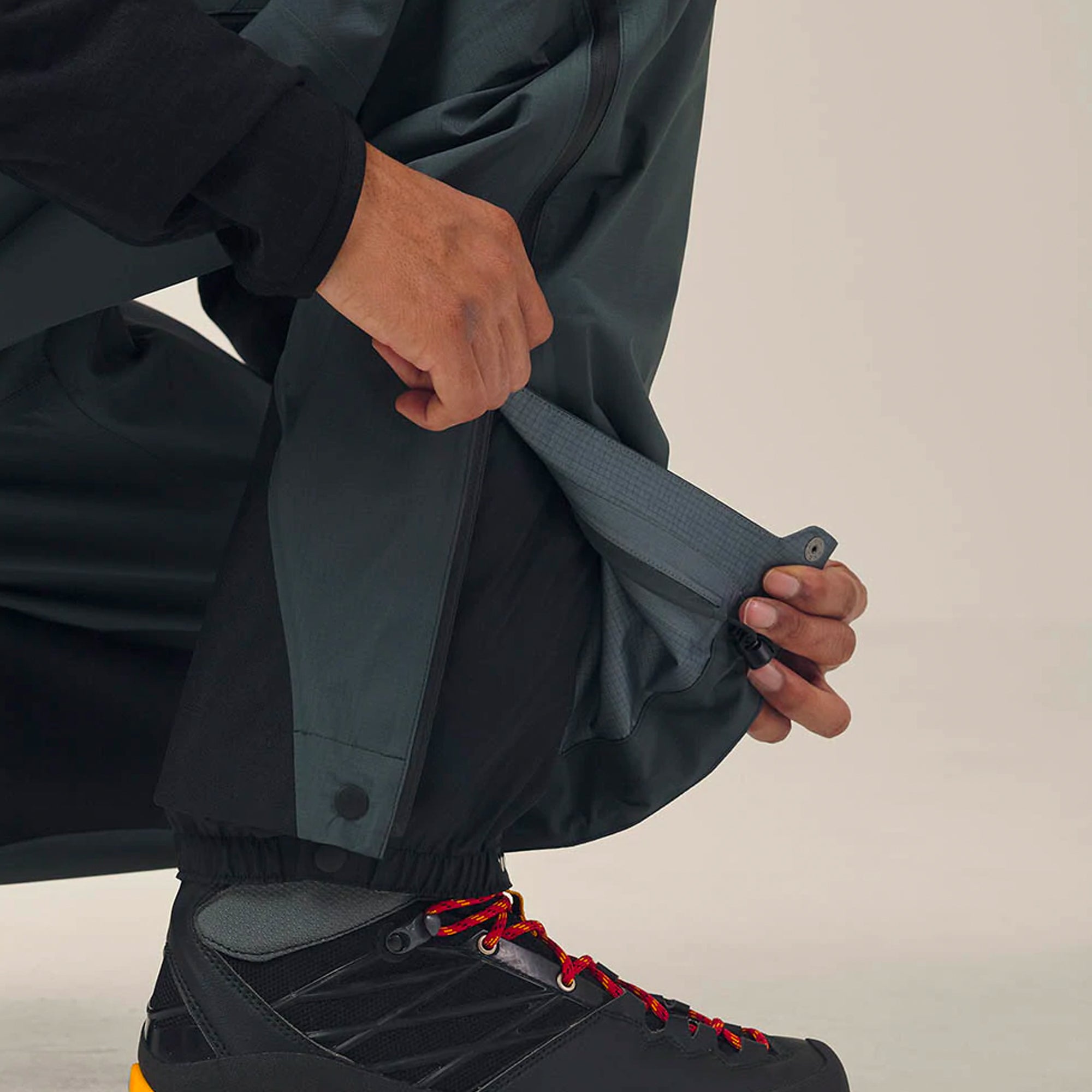 Goldwin Mens Gore-Tex Pro Pants 'Dark Charcoal' – Extra Butter