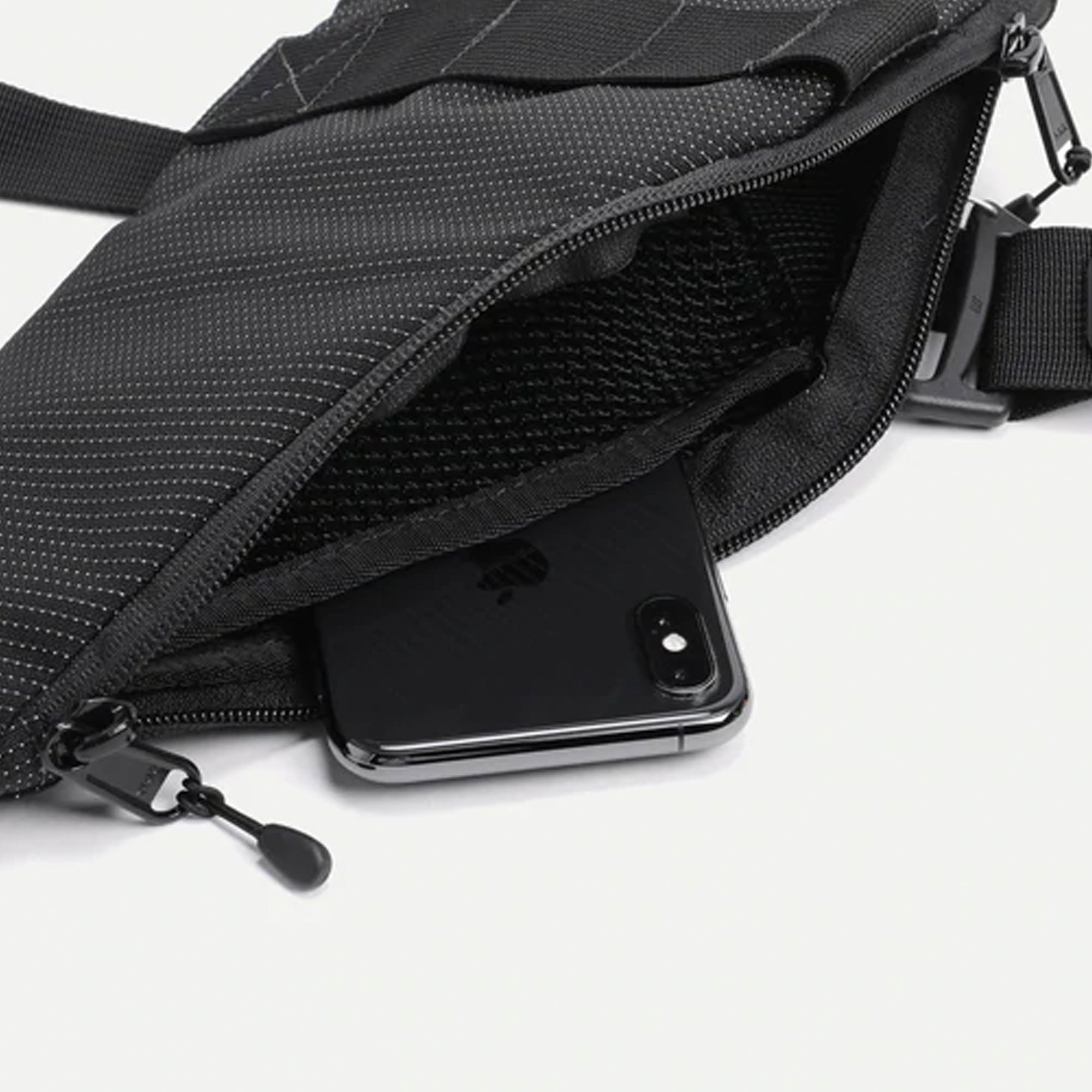 DSPTCH Unit Vertical Pouch – Dot Grid