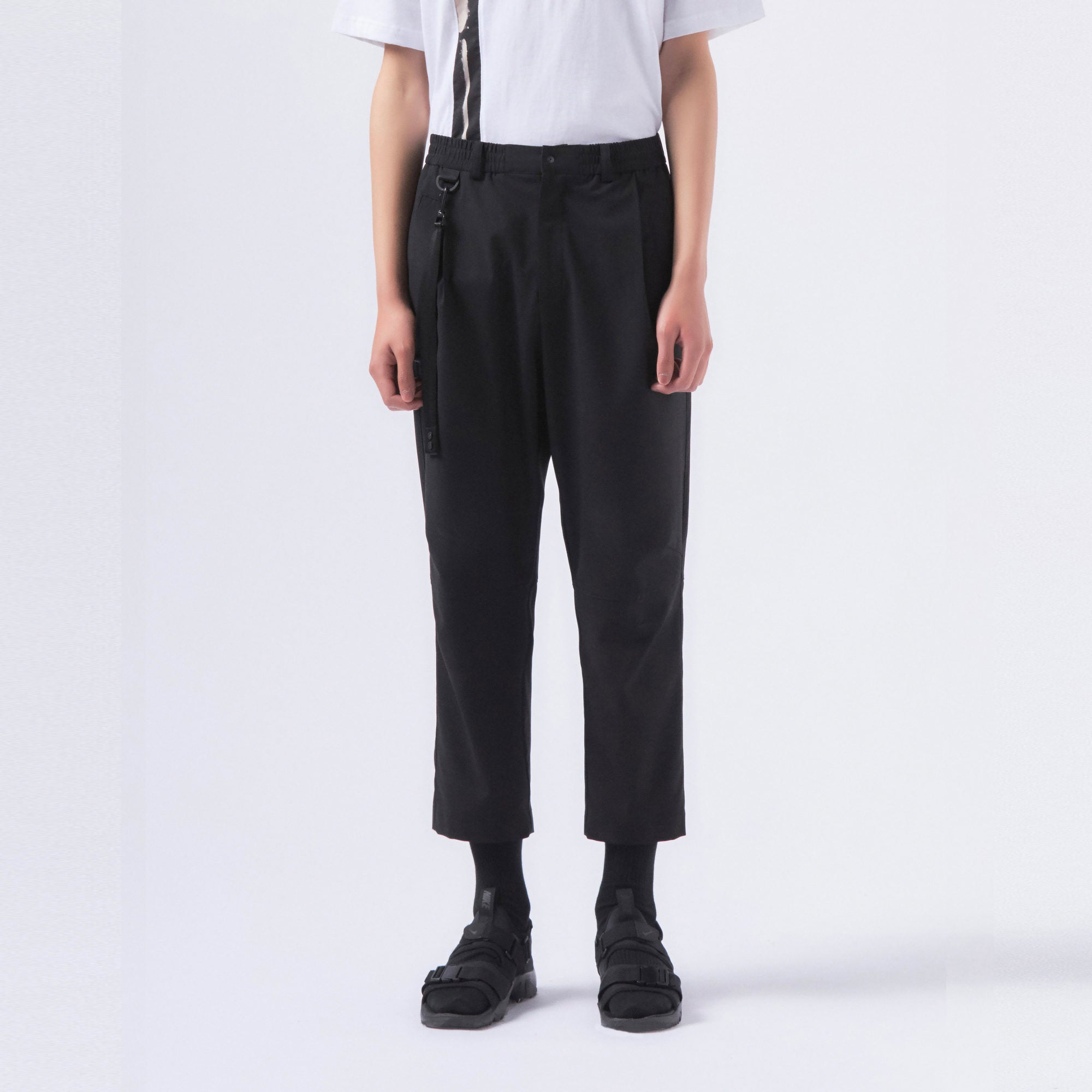 IISE Mens Cropped Pants 'Black'