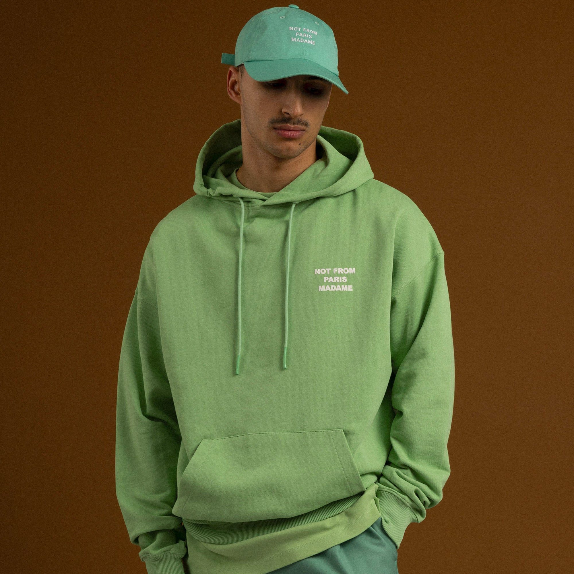 Drole De Monsieur Mens NFPM Slogan Hoodie Light Green